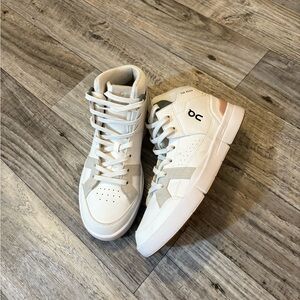 On Clouds Running sneakers